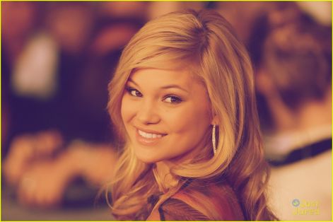 olivia-holt-luke-benward-bd-after-party-01.jpg