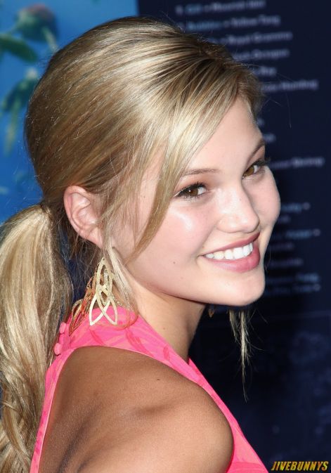 olivia_holt_5600002.jpg